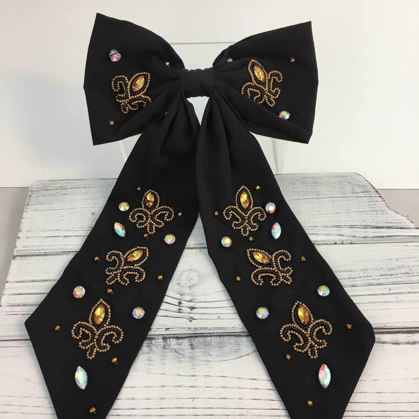 Bead & Stone Fleur de Lis Bow