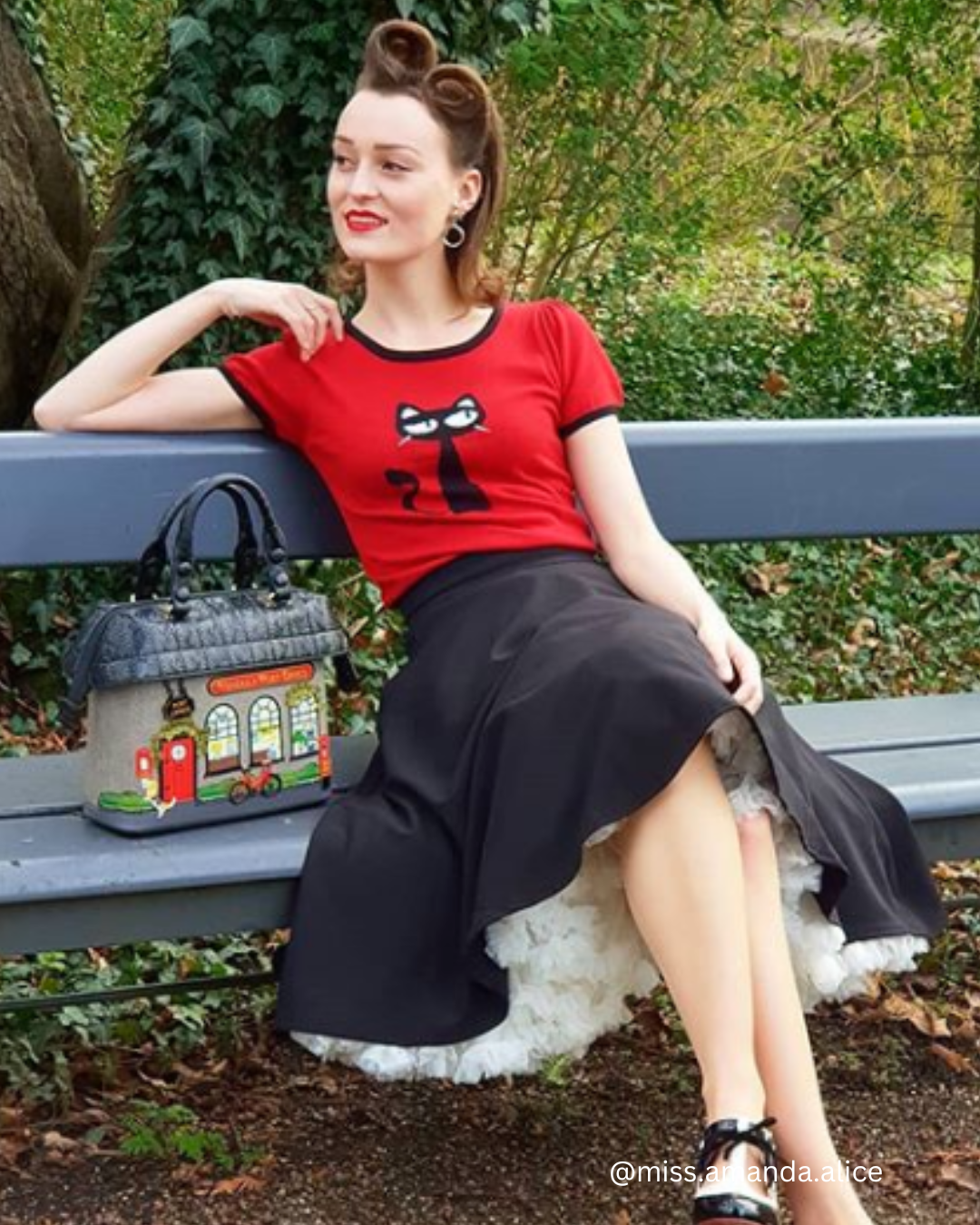 Short Sleeve Crewneck Cat Print Sweater