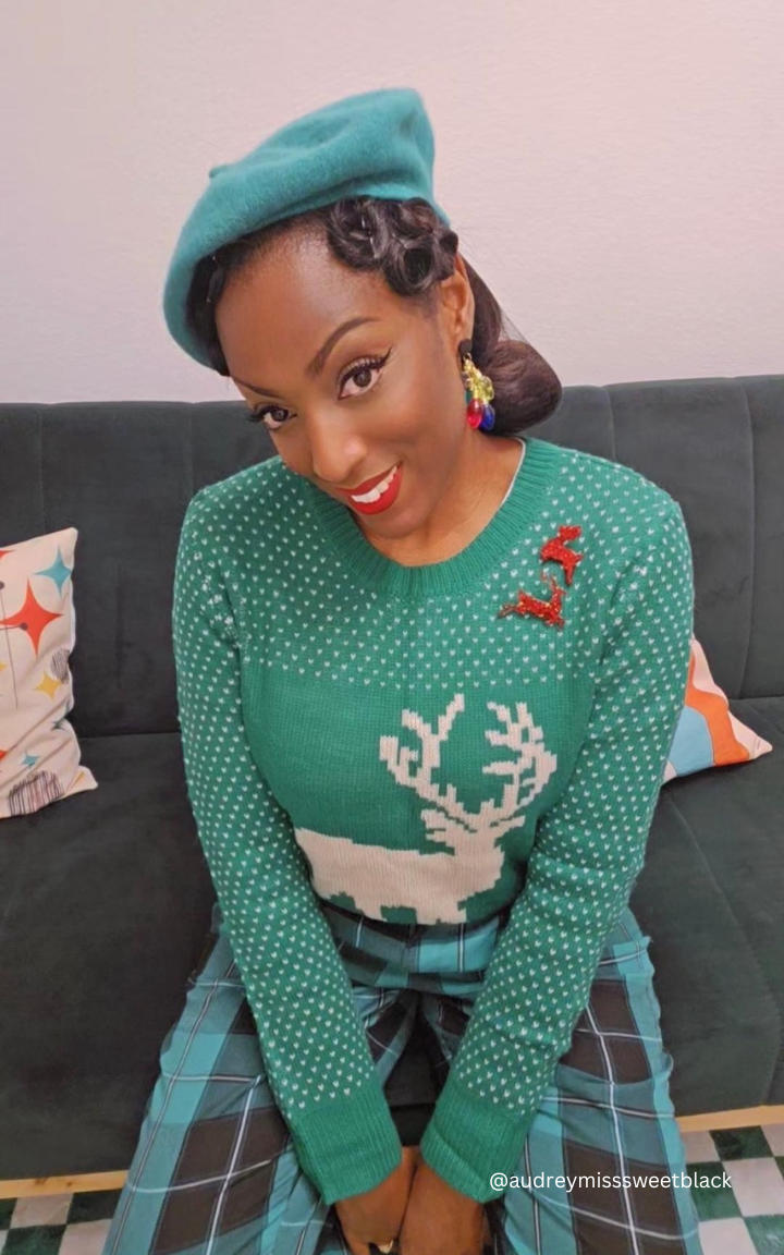 Deer Jacquard Christmas Pullover Sweater