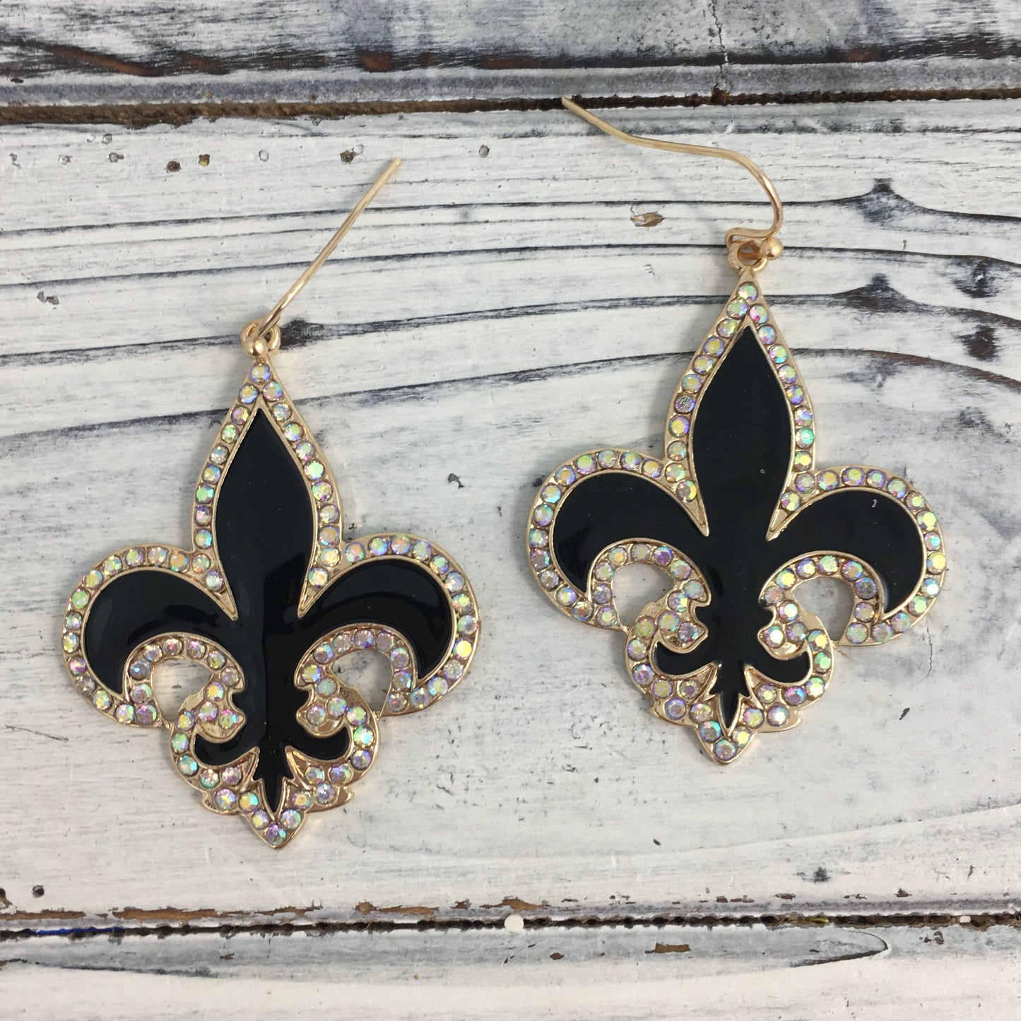 Stone Lined Fleur de Lis Dangle Earrings